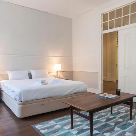 Lovelystay Downtown Dom Duarte * リスボン