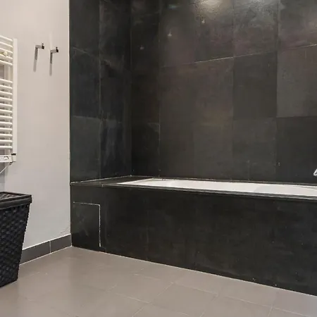 Апартаменты Lovelystay Downtown Dom Duarte Лиссабон