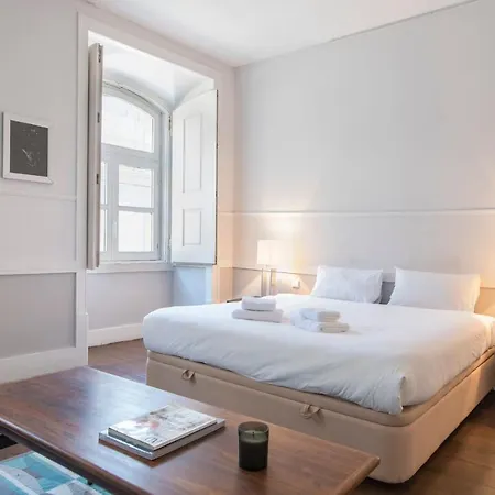 Lovelystay Downtown Dom Duarte Апартаменты Лиссабон